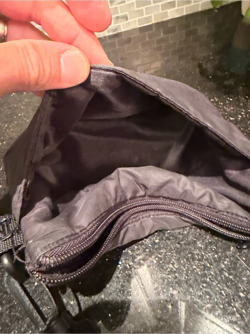 Victoria’s Secret Pink Crossbody Small Zipper Bag - Black